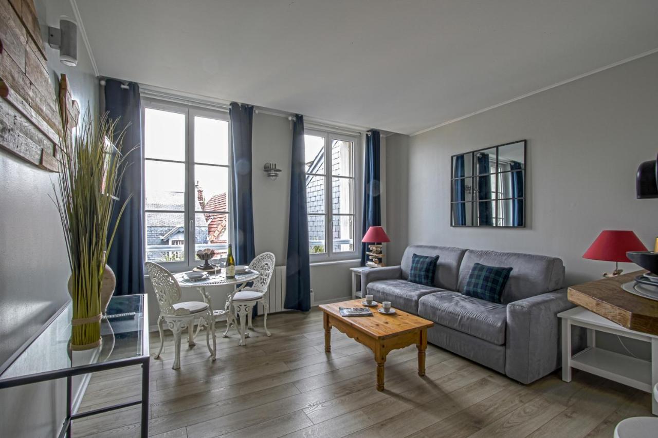La Venelle Du Bassin Appartement Honfleur Buitenkant foto