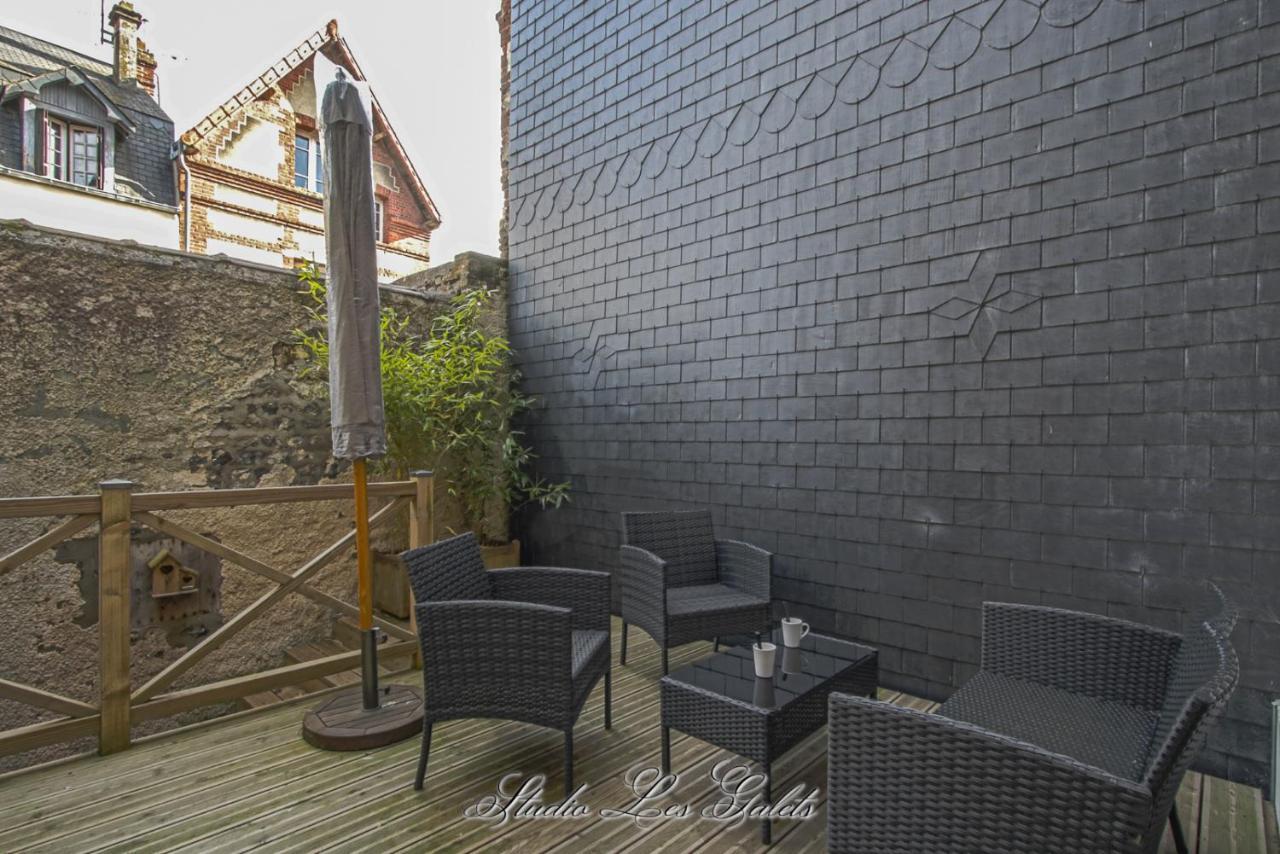 La Venelle Du Bassin Appartement Honfleur Buitenkant foto
