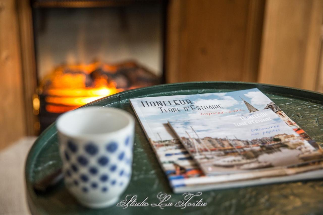 La Venelle Du Bassin Appartement Honfleur Buitenkant foto