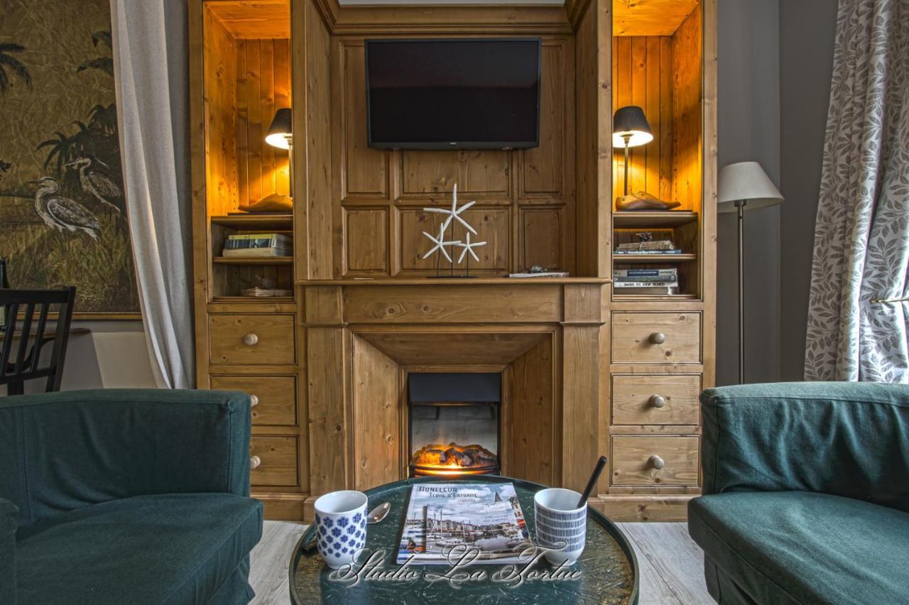 La Venelle Du Bassin Appartement Honfleur Buitenkant foto